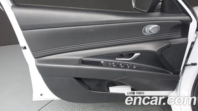 Hyundai AVANTE Avante (CN7) — Фото автомобиля 23
