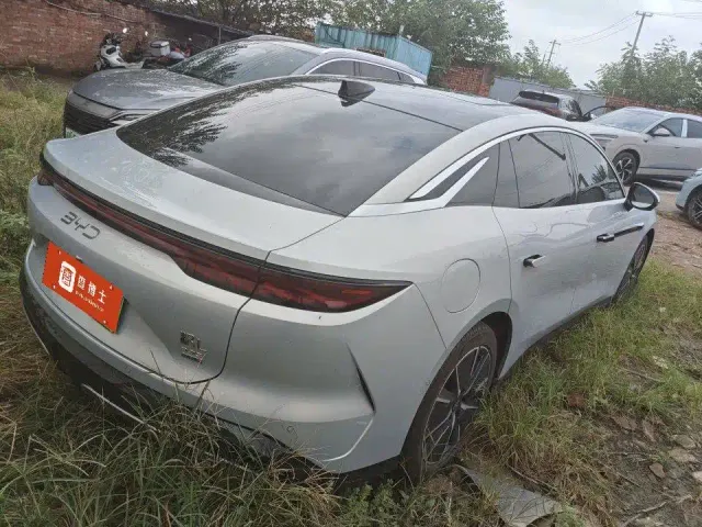 BYD Han L — Фото автомобиля 4
