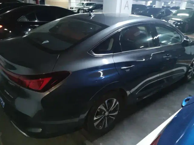 Changan Eado — Фото автомобиля 3