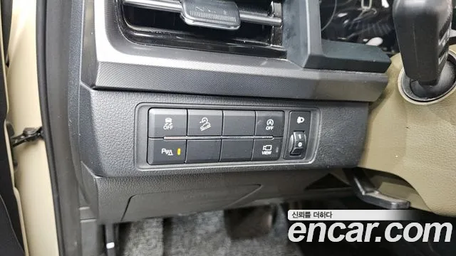 KG_Mobility_Ssangyong Rexton Новый Rexton Sport Khan Дизель 2.2 4WD — Фото автомобиля 14