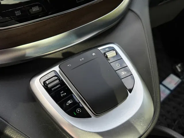 Mercedes-Benz V-Class — Фото автомобиля 10