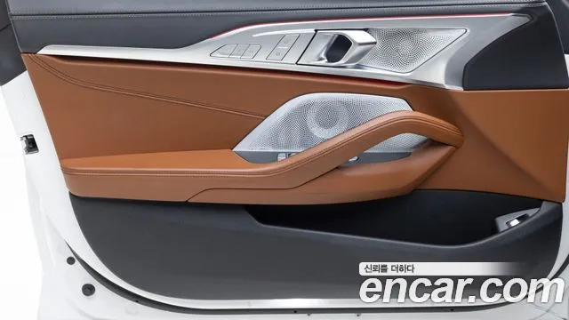 BMW 8 Series G15 — Фото автомобиля 13