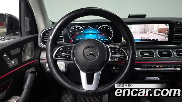 Mercedes-Benz GLE-Class — Фото автомобиля 12