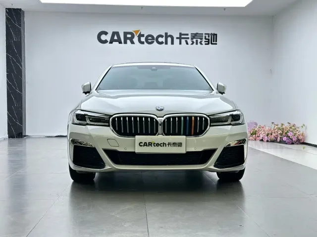 BMW 5 Series — Фото автомобиля 2