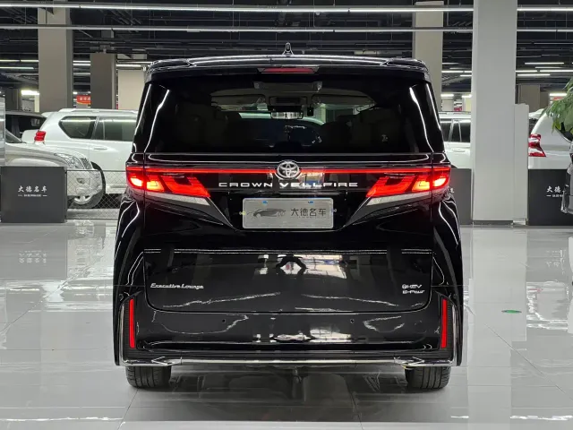 Toyota Vellfire — Фото автомобиля 5