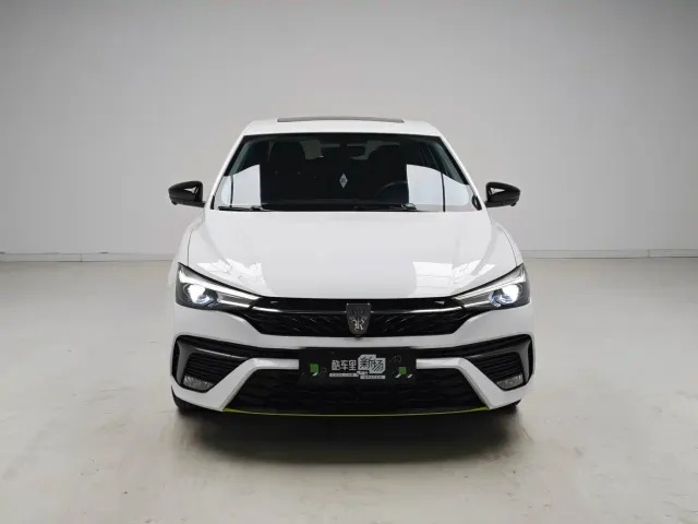 Roewe i5 — Фото автомобиля 2