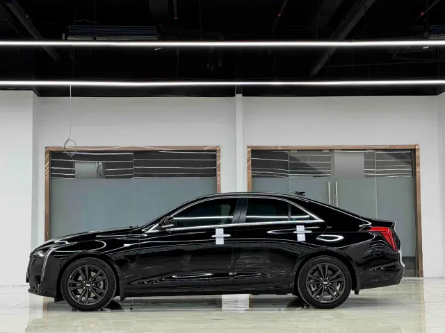 Cadillac CT4 — Фото автомобиля 3