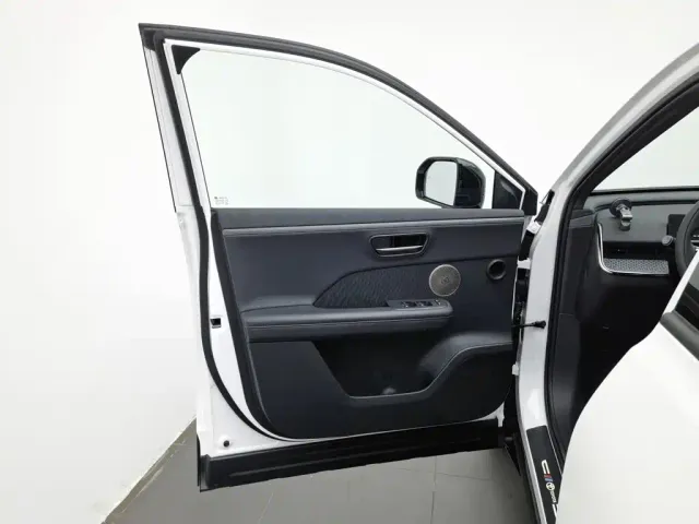 Toyota BoZhi 3X — Фото автомобиля 8