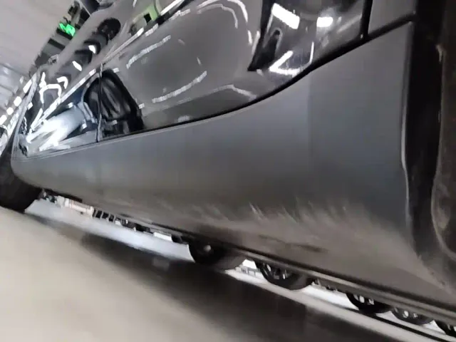 Tesla Model Y — Фото автомобиля 21