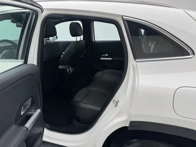 Mercedes-Benz EQA — Фото автомобиля 16
