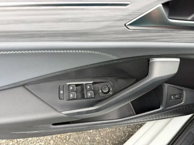 Volkswagen Sagitar — Фото автомобиля 3