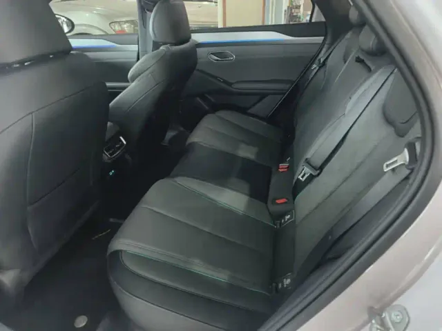 BYD Qin L — Фото автомобиля 16