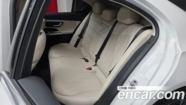Mercedes-Benz E-Class W214 — Фото автомобиля 11