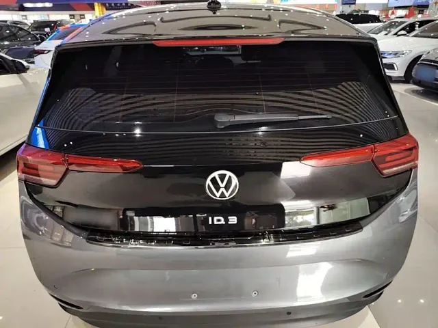 Volkswagen ID.3 — Фото автомобиля 5