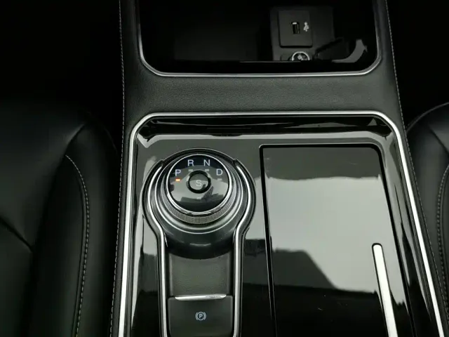 Ford Edge — Фото автомобиля 13