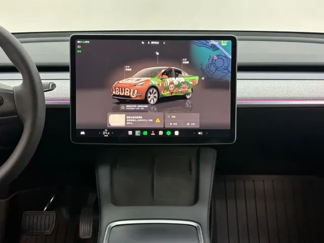 Tesla Model Y — Фото автомобиля 13