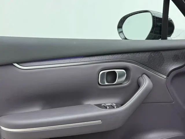 Leapmotor C10 — Фото автомобиля 14