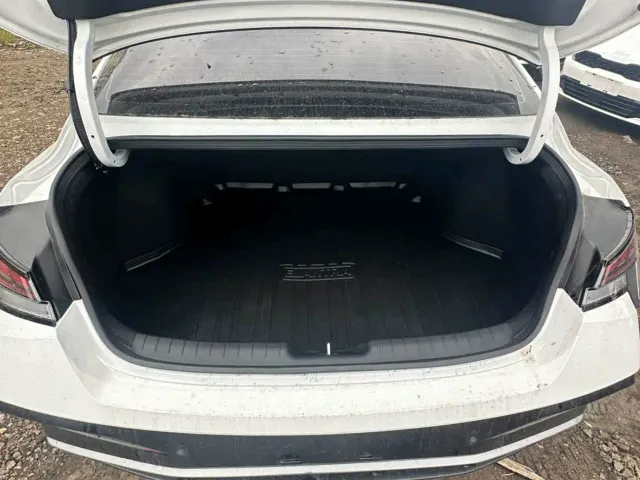 Hyundai Elantra — Фото автомобиля 5