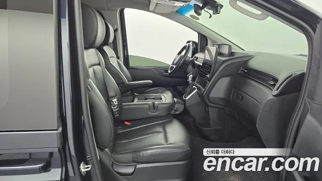 Hyundai Staria Staria 4WD Tourer 9 мест — Фото автомобиля 23