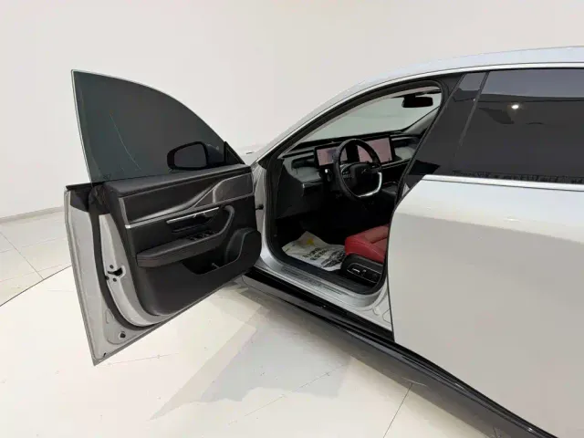 Xpeng P7 — Фото автомобиля 20