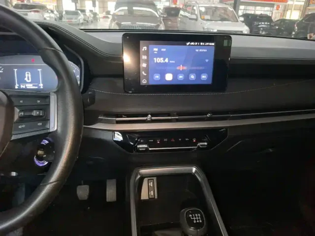 Wuling Jiachen — Фото автомобиля 12