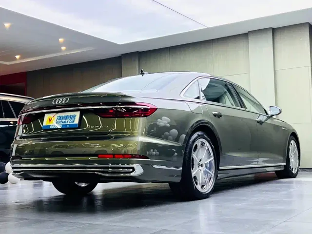 Audi A8 — Фото автомобиля 4