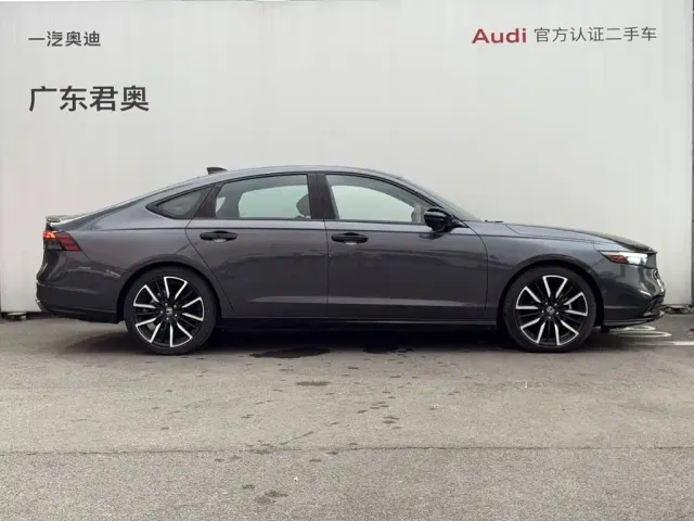 Honda Accord — Фото автомобиля 4