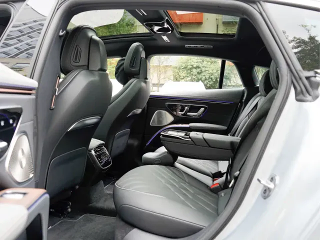 Mercedes-Benz EQS — Фото автомобиля 12