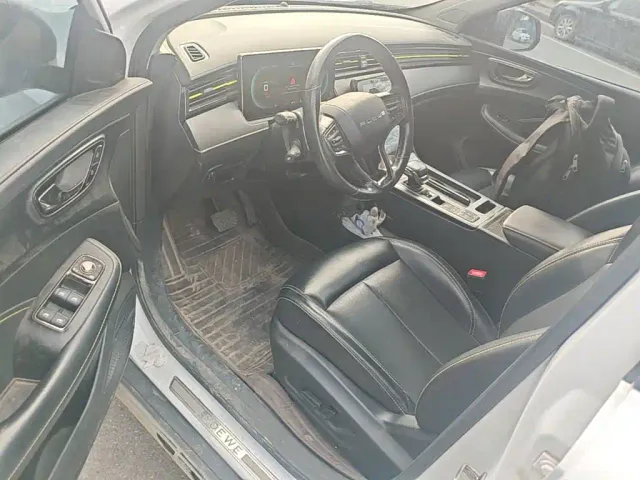 Roewe RX5 — Фото автомобиля 15