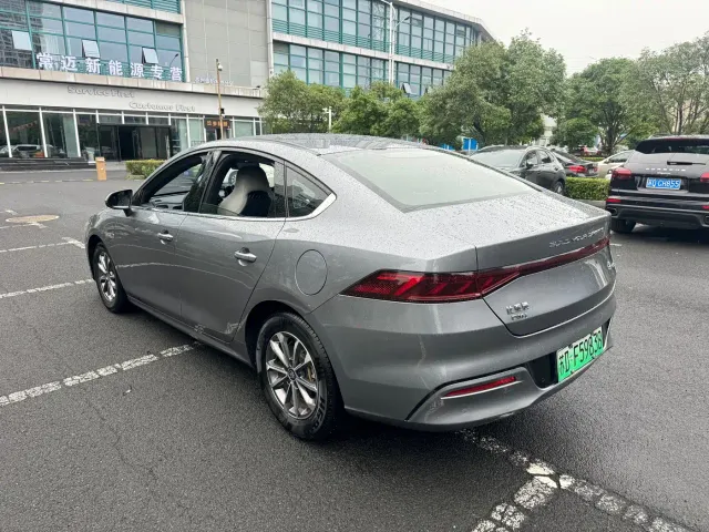 BYD Qin PLUS — Фото автомобиля 3