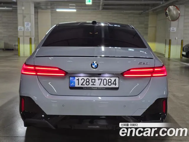 BMW 5-Series — Фото автомобиля 4