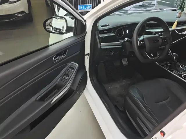 Chery Arrizo 5 — Фото автомобиля 15