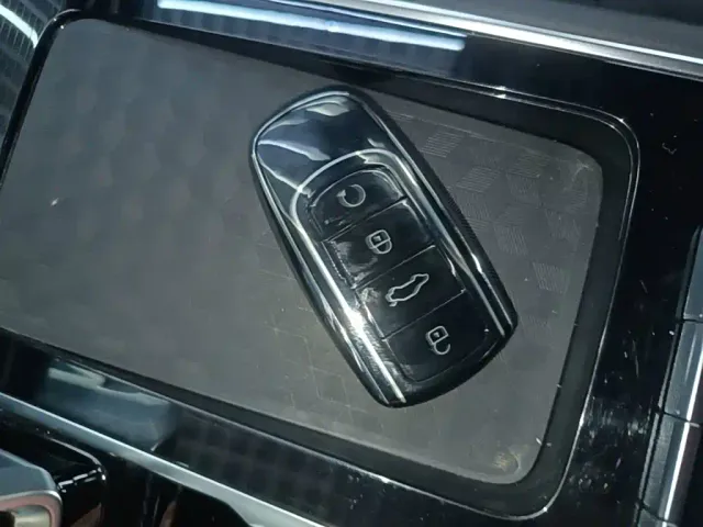 Chery Tiggo 8 — Фото автомобиля 8