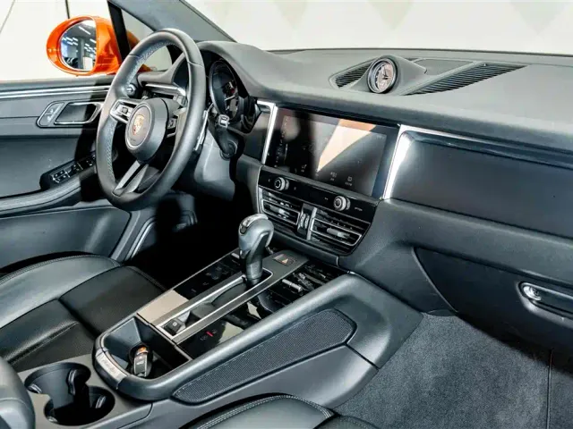 Porsche Macan — Фото автомобиля 17