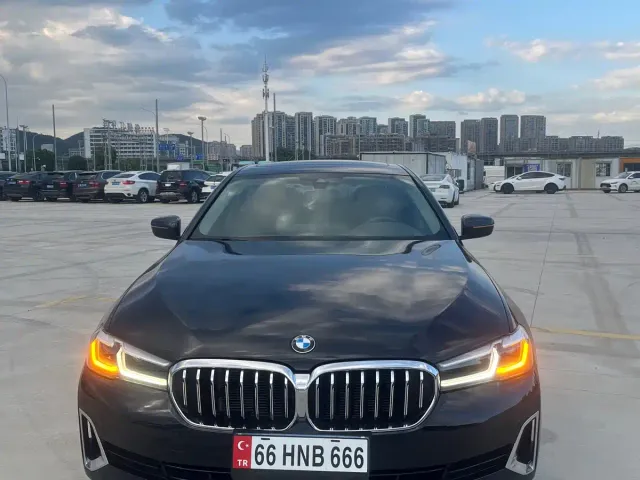 BMW 5 Series — Фото автомобиля 2