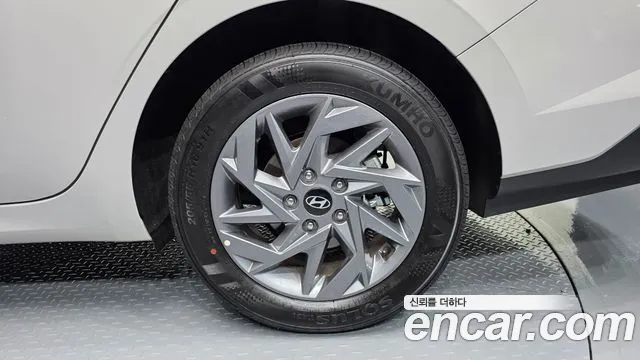 Hyundai AVANTE Новый Avante (CN7) — Фото автомобиля 20