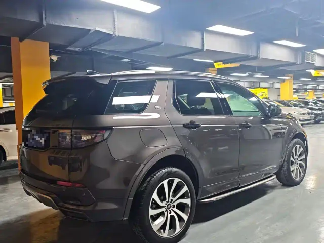 Land Rover Discovery Sport — Фото автомобиля 9