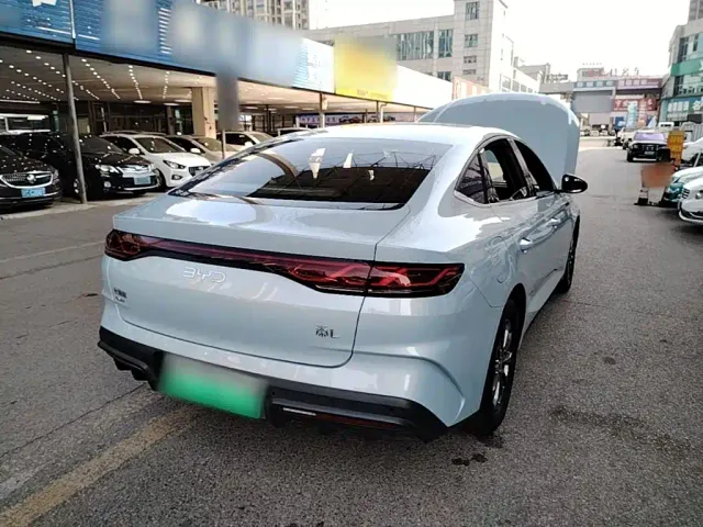 BYD Qin L — Фото автомобиля 6