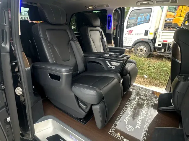 Mercedes-Benz V-Class — Фото автомобиля 11