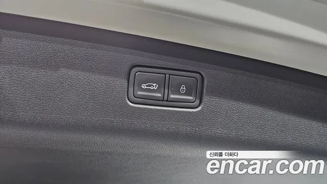 Genesis GV70 — Фото автомобиля 26