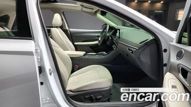 Hyundai Sonata — Фото автомобиля 10