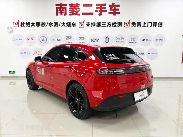 Aito M5 — Фото автомобиля 7
