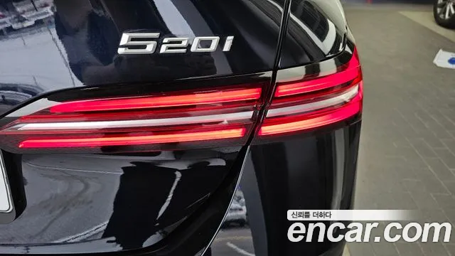 BMW 5-Series — Фото автомобиля 22