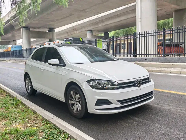 Volkswagen Polo — Фото автомобиля 3