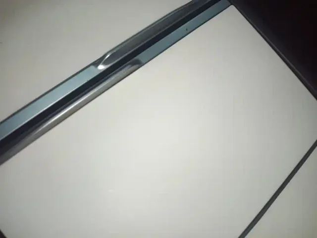 Tesla Model 3 — Фото автомобиля 8
