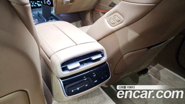 Genesis G80 Бензин 3.5 турбо AWD — Фото автомобиля 28