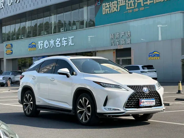 Lexus RX — Фото автомобиля 3