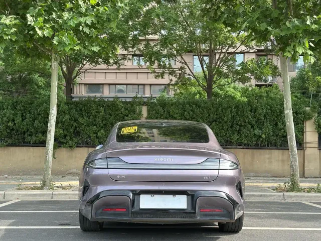 Xiaomi SU7 — Фото автомобиля 8