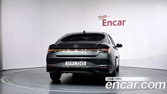 Hyundai Avante — Фото автомобиля 4