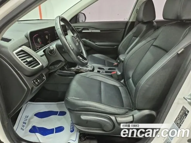 Kia Seltos — Фото автомобиля 13